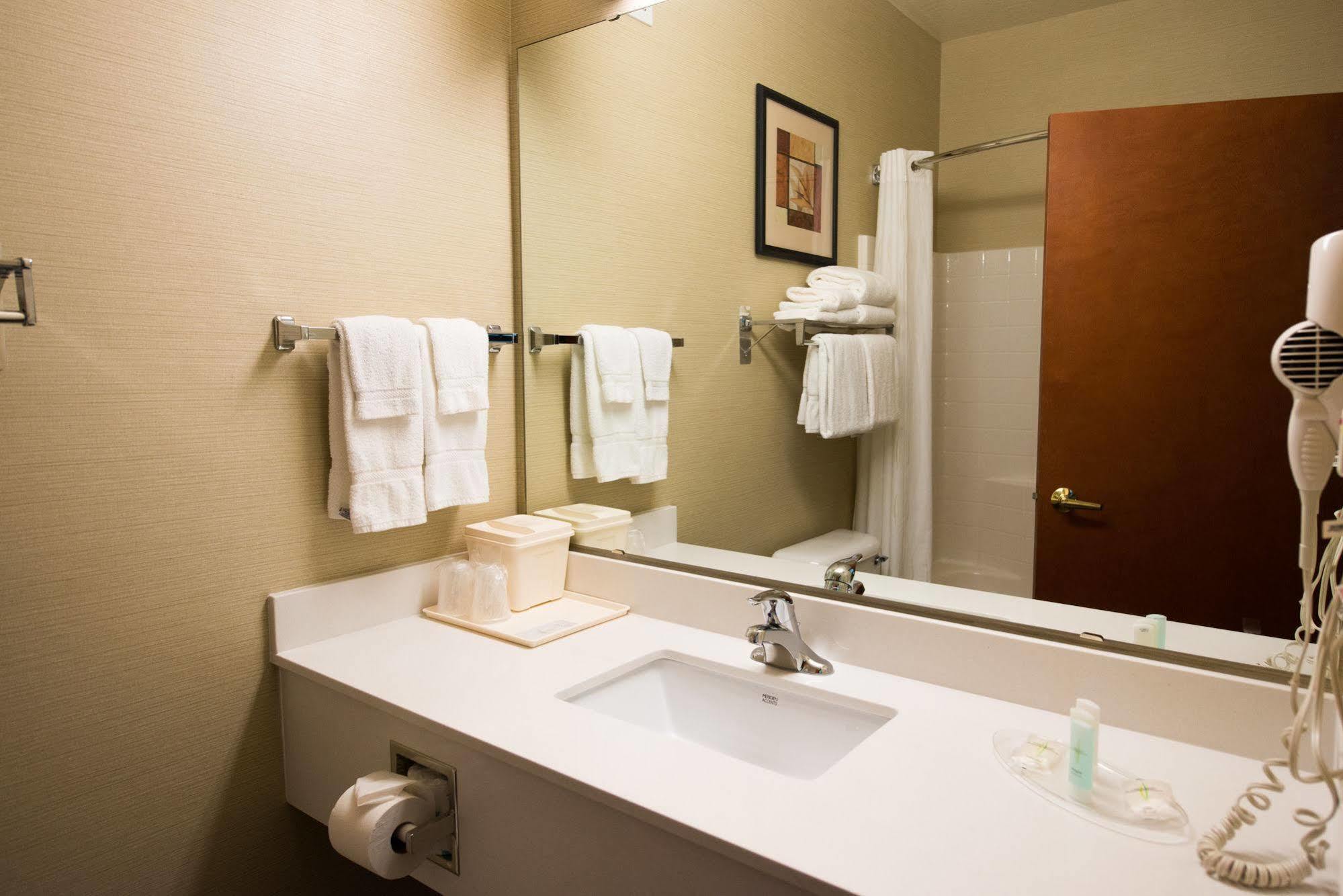 Comfort Suites Springfield-Eugene Exterior foto